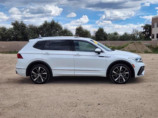 2022 Volkswagen Tiguan 2.0T SEL R-Line 4MOTION