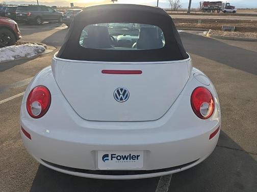2009 Volkswagen New Beetle S