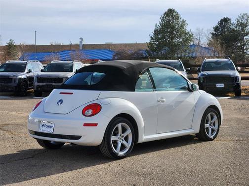 2009 Volkswagen New Beetle S