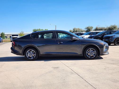 Interstellar Gray 2026 Kia K4 LXS