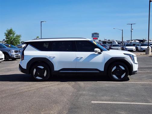 Snow White Pearl 2024 Kia EV9 Wind