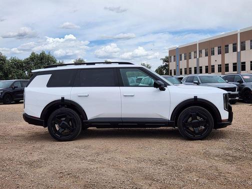Glacial White Pearl 2027 Kia Telluride X-Line SX-Prestige