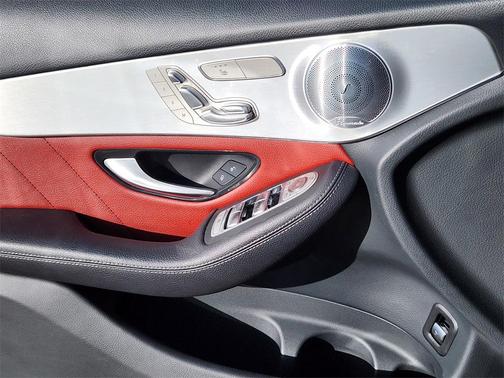 2020 Mercedes-Benz GLC 300 4MATIC