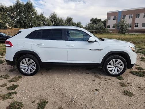 2021 Volkswagen Atlas Cross Sport 2.0T SE w/Technology 4MOTION