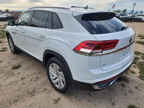 2021 Volkswagen Atlas Cross Sport 2.0T SE w/Technology 4MOTION