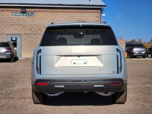 Ivory Silver 2027 Kia Telluride S