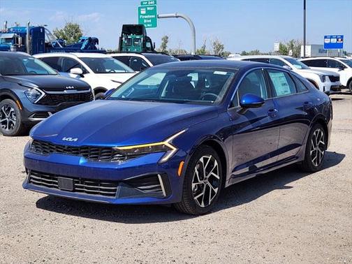 2025 Kia K5 EX