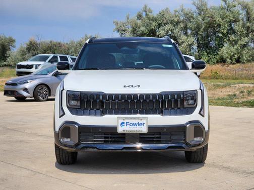 Snow White Pearl 2027 Kia Seltos X-Line S