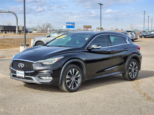 2018 INFINITI QX30 ESSENTIAL