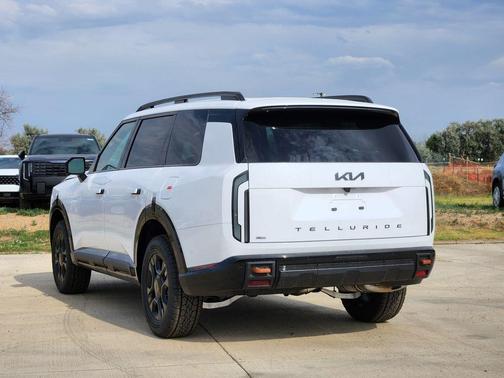 Glacial White Pearl 2027 Kia Telluride X-Pro SX