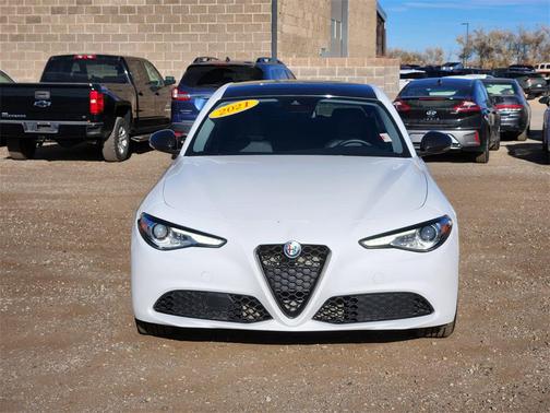 2021 Alfa Romeo Giulia Base