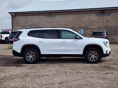 2024 GMC Acadia AWD AT4