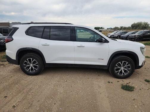 2024 GMC Acadia AWD AT4