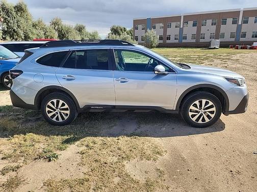 2022 Subaru Outback Premium