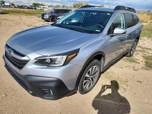 2022 Subaru Outback Premium
