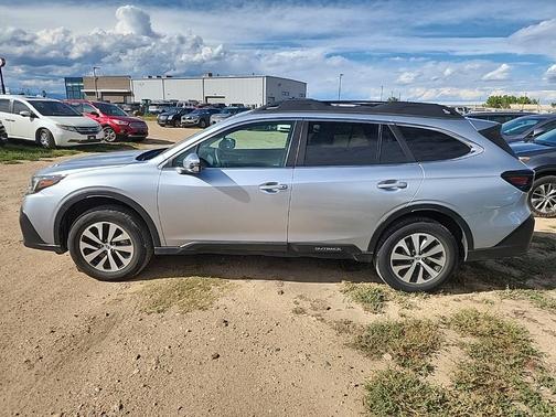 2022 Subaru Outback Premium