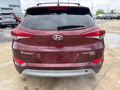 Ruby Wine 2017 Hyundai TUCSON Sport
