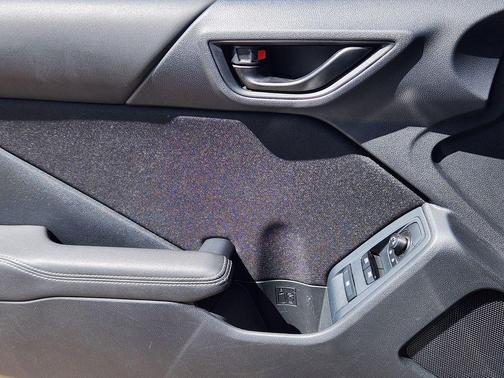 Raven 2023 Toyota GR86 Base