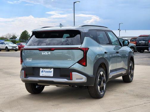 Iceberg Green 2027 Kia Seltos EX