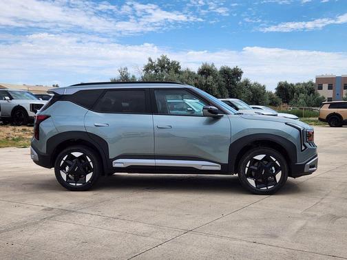 Iceberg Green 2027 Kia Seltos EX