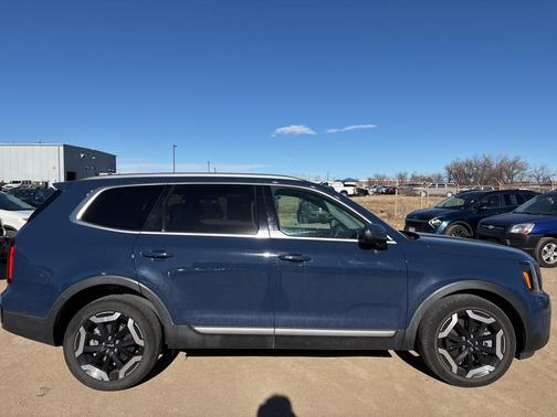 2023 Kia Telluride S