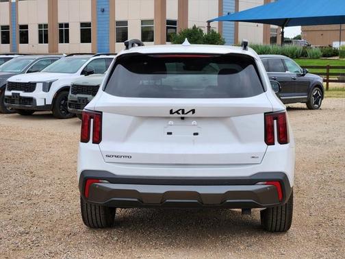 2025 Kia Sorento EX