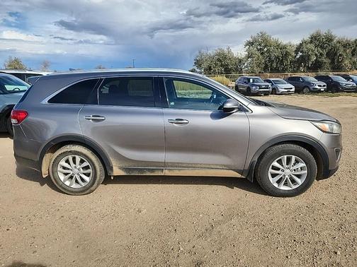 2017 Kia Sorento LX