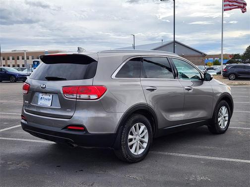 2017 Kia Sorento LX
