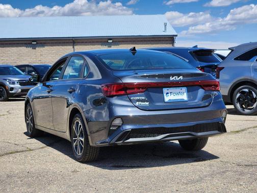 Gravity Gray 2024 Kia Forte LXS