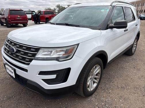 Oxford White 2017 Ford Explorer Base