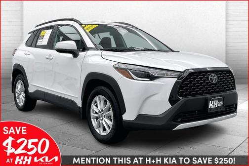 2024 Toyota Corolla Cross LE