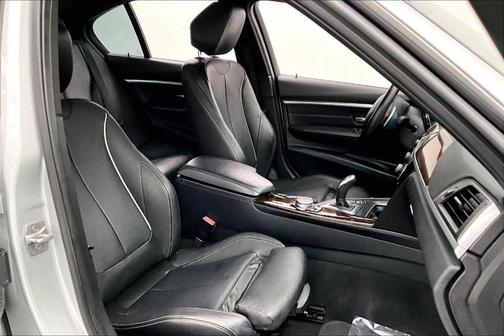 2016 BMW 328 i xDrive SULEV