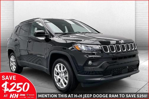 Diamond Black 2024 Jeep Compass Latitude Lux