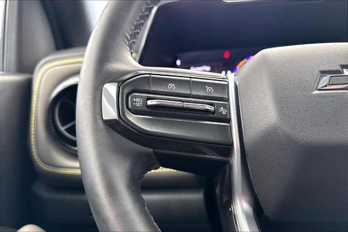 Summit White 2024 Chevrolet Colorado ZR2