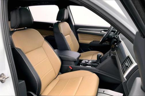 2022 Volkswagen Atlas Cross Sport 2.0T SEL R-Line