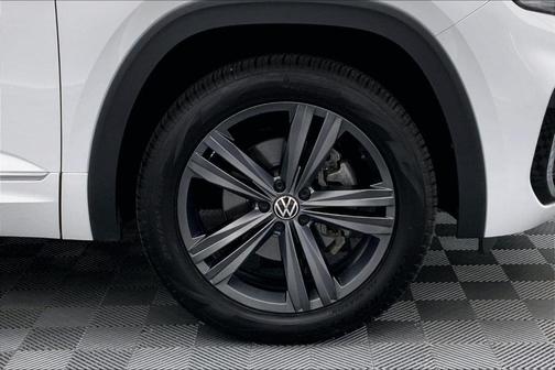 2022 Volkswagen Atlas Cross Sport 2.0T SEL R-Line