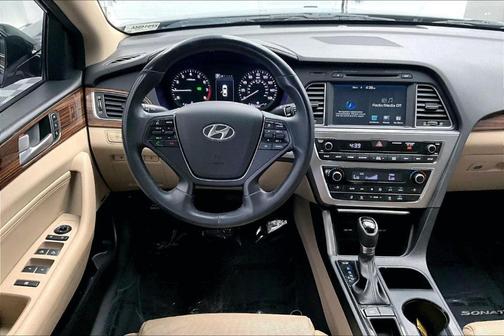 2016 Hyundai SONATA Limited