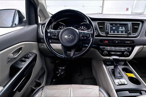 Clear White 2017 Kia Sedona LX