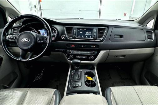 Clear White 2017 Kia Sedona LX