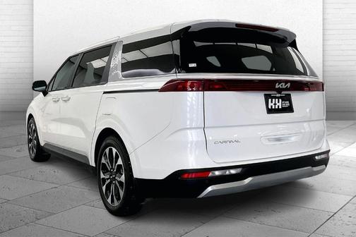 2024 Kia Carnival EX