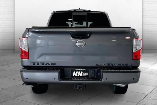 2024 Nissan Titan SV