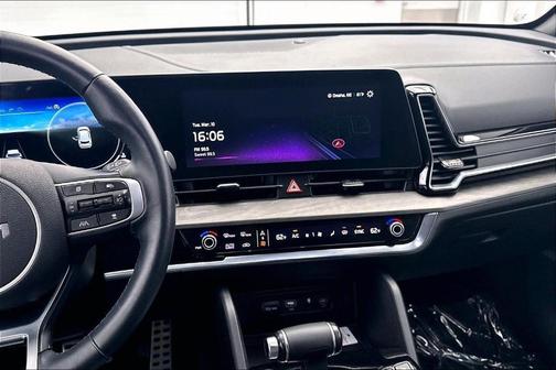 Jungle Green 2024 Kia Sportage X-Pro Prestige