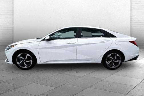 Quartz White 2022 Hyundai ELANTRA Limited