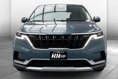 2023 Kia Carnival EX