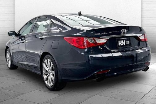 2013 Hyundai SONATA SE