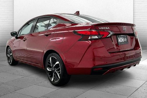 2025 Nissan Versa 1.6 SR