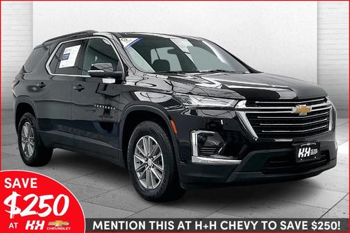 2022 Chevrolet Traverse LT Cloth