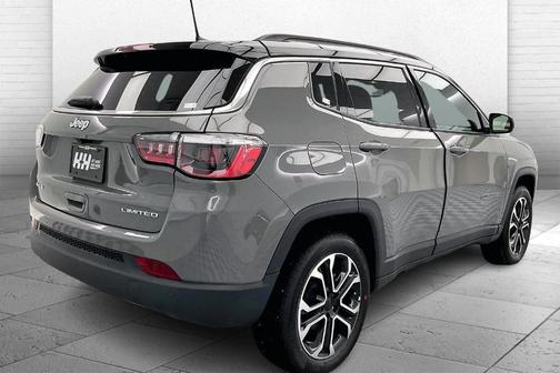 Sting Gray Clearcoat 2024 Jeep Compass Limited