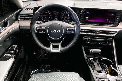 2022 Kia K5 EX