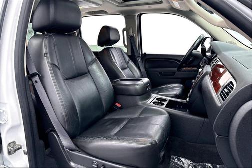 2011 Chevrolet Suburban 1500 LT